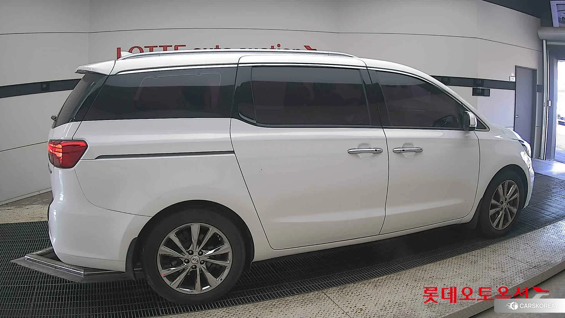 Kia Carnival id 4909152 из Кореи 9