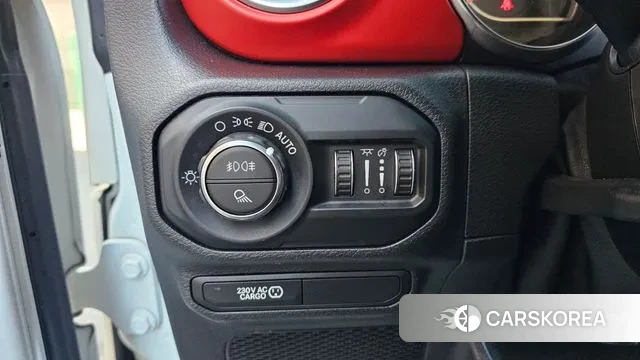 Jeep Gladiator (JT) id 3717153 из Кореи 9