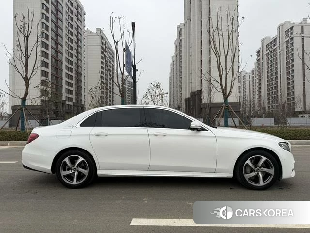 Mercedes-Benz E-class id 4212406 из Китая 9