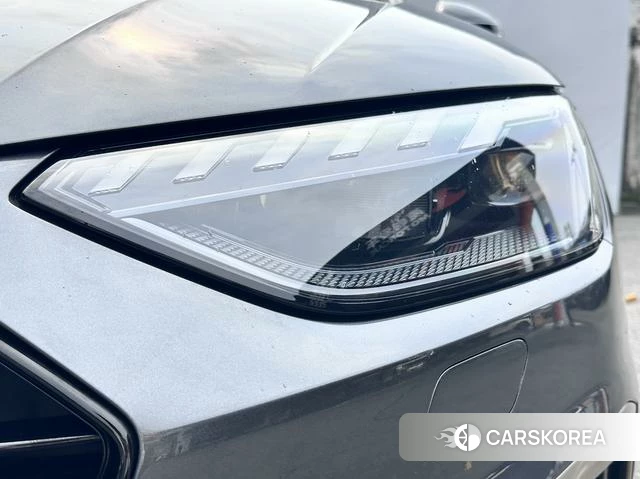 Audi A4L id 4290314 из Китая 9