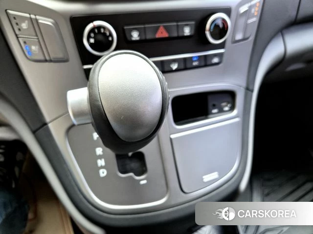 Hyundai The New Grand Starex id 3844765 из Кореи 9