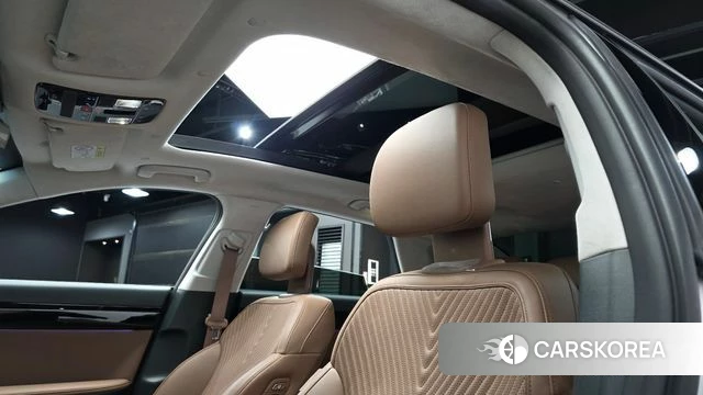 Hyundai Grandeur Hybrid (GN7) id 3826219 из Кореи 9