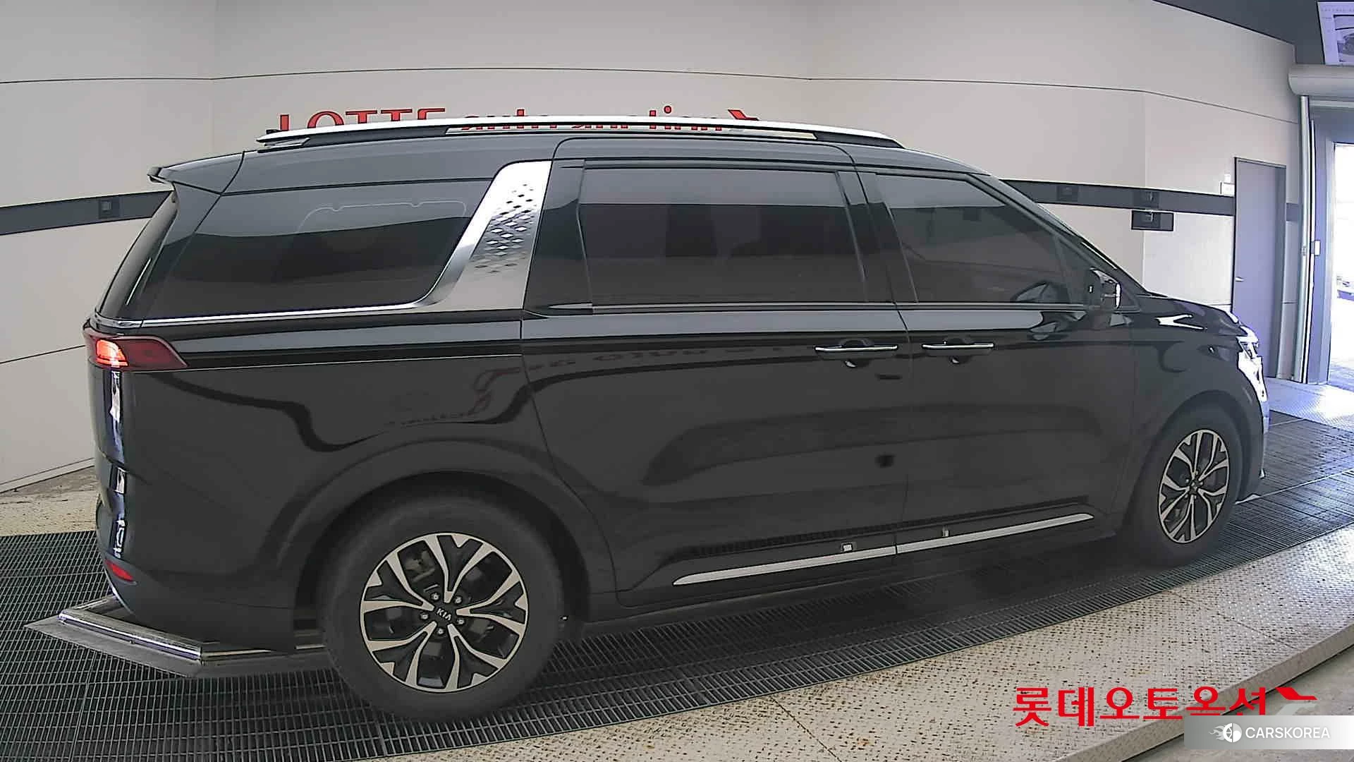 Kia Carnival id 4902362 из Кореи 9