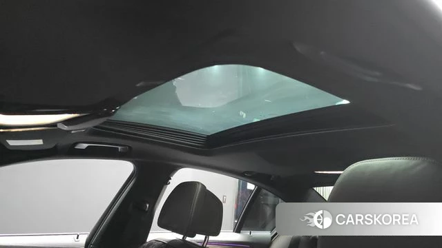 BMW 5 Series (G30) id 3898918 из Кореи 9