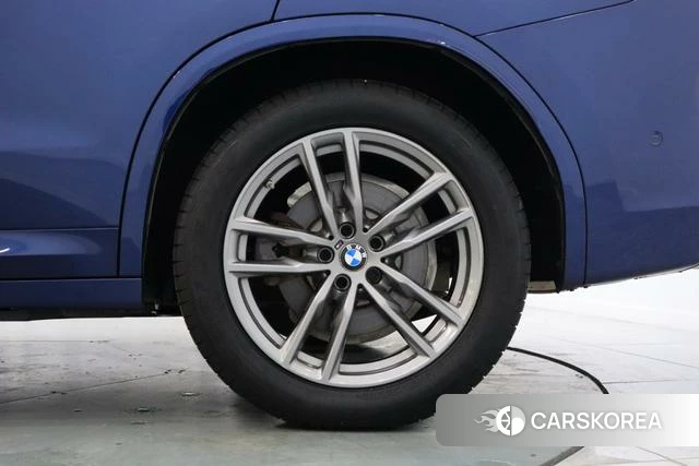 BMW X3 id 4236102 из Китая 9