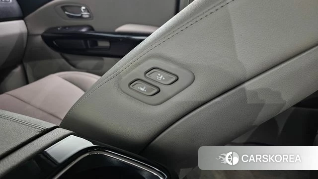 Kia The New Carnival id 4188114 из Кореи 9