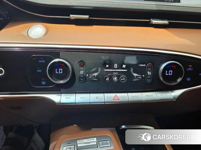 Genesis GV70 id 4759223 из Кореи 9