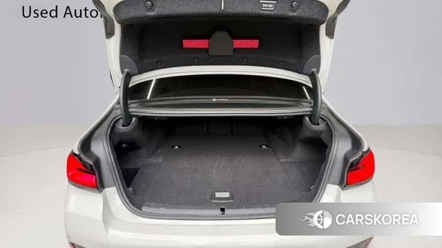 BMW 5 Series (G30) id 3734851 из Кореи 9