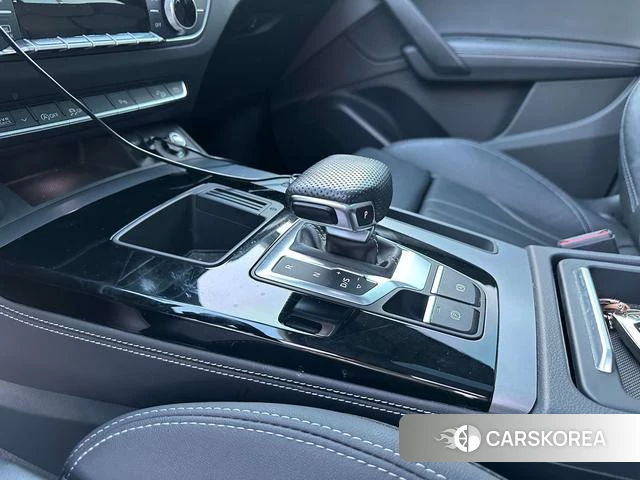 Audi Q5L id 4313842 из Китая 9