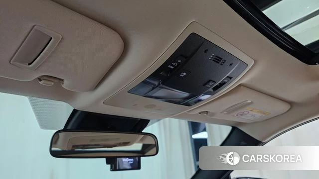 Lexus UX250h id 3885389 из Кореи 9