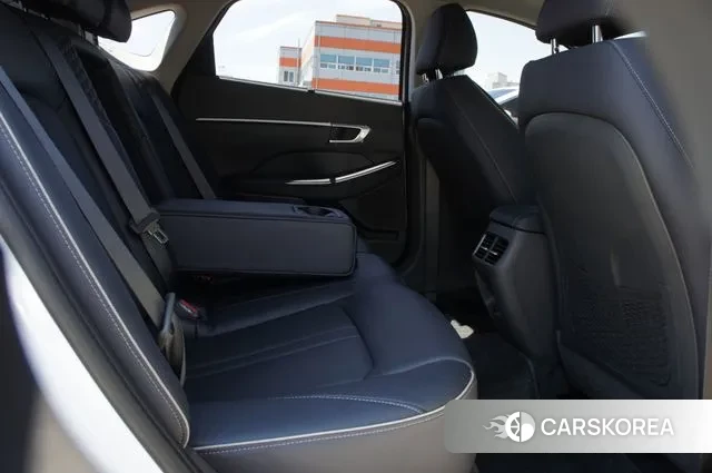 Hyundai Sonata (DN8) id 2990516 из Кореи 9