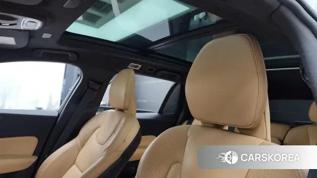 Volvo V60 Cross-Country 2nd Generation id 3028531 из Кореи 9