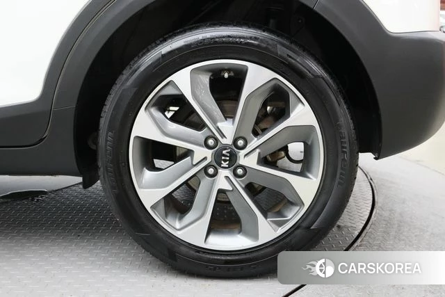 Kia Stonic id 4873499 из Кореи 8