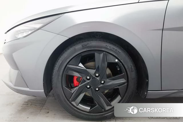Hyundai Elantra id 4273073 из Китая 9