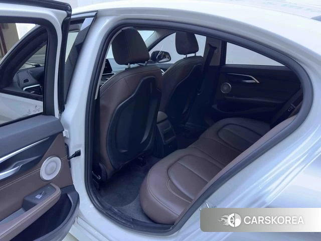 BMW 1 series id 4242130 из Китая 9