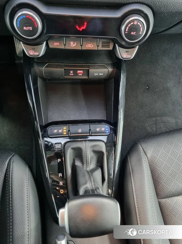 Kia Stonic id 3955384 из Кореи 9