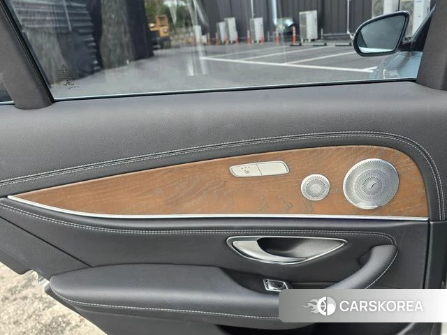 Mercedes-Benz E-Class W213 id 3905414 из Кореи 9