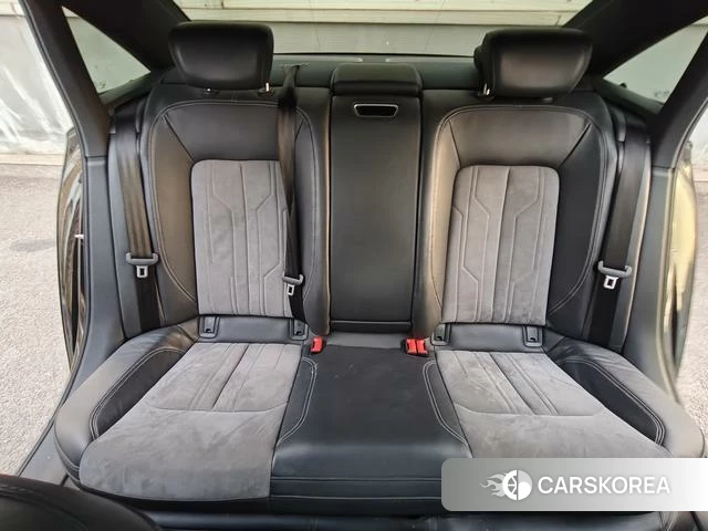 Audi A6L id 3901822 из Китая 9
