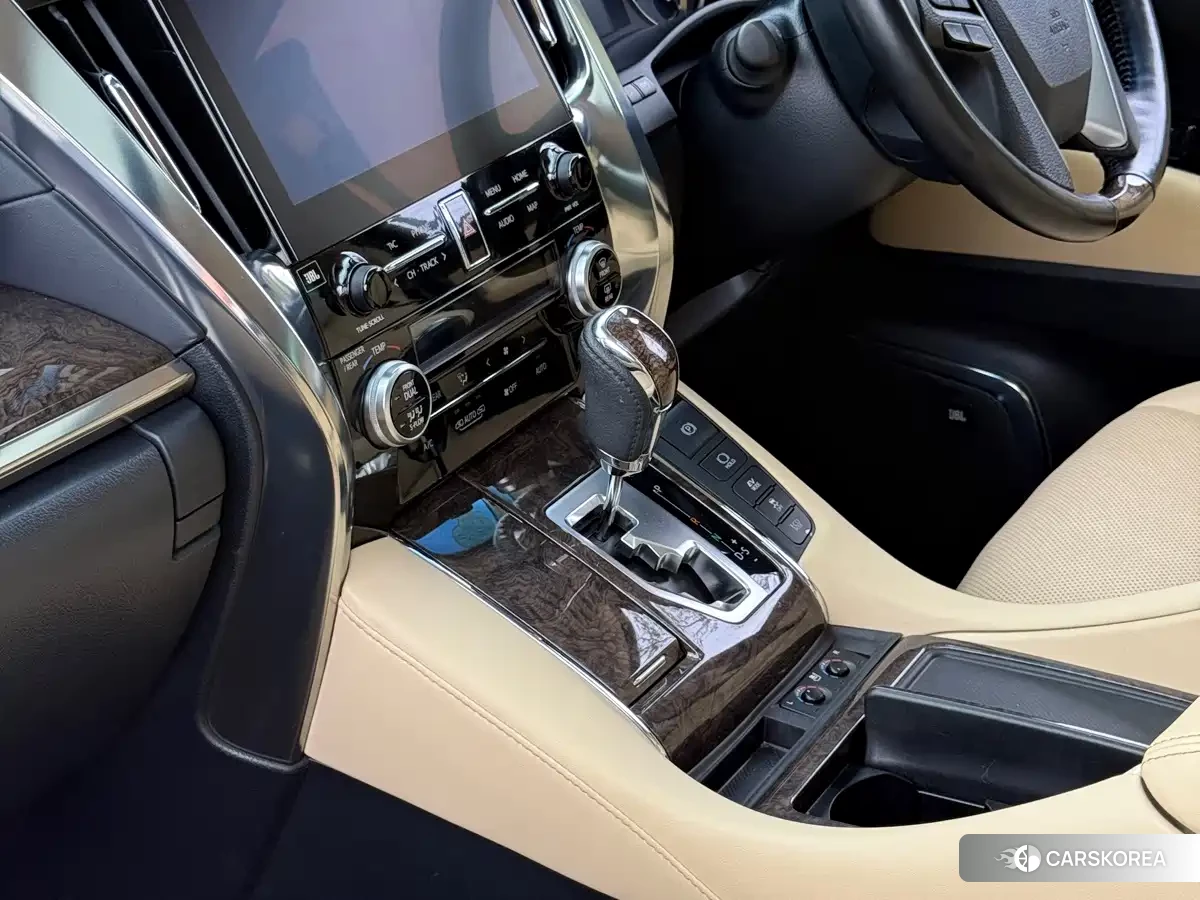 Toyota Elfa id 4654470 из Китая 9