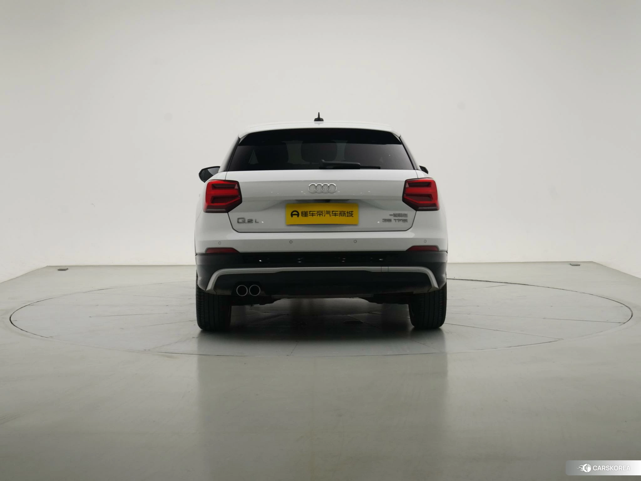 Audi Q2L id 4467901 из Китая 9