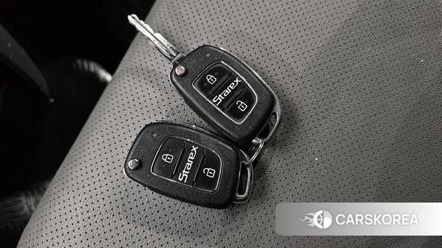 Hyundai The New Grand Starex id 3034407 из Кореи 9