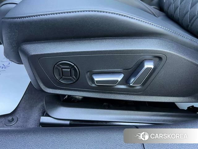 Audi A6L id 4253540 из Китая 9