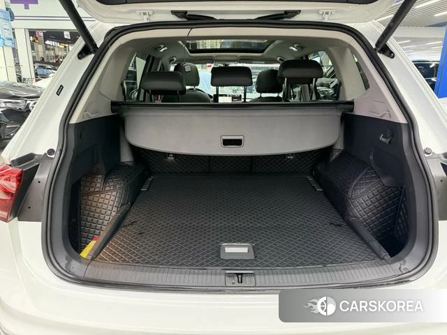 Volkswagen Tiguan L id 4271184 из Китая 9