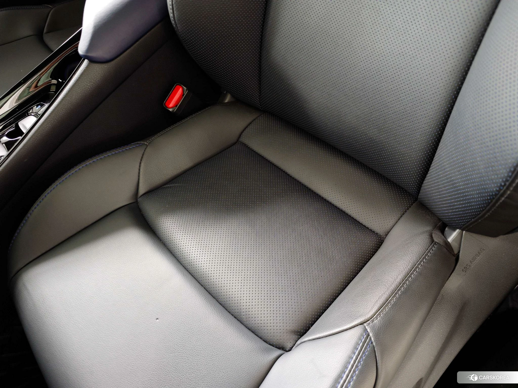 Toyota C-HR id 4467504 из Китая 9