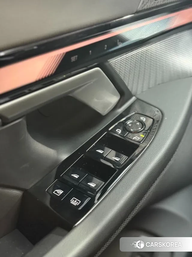 BMW 5 Series (G60) id 3609979 из Кореи 9