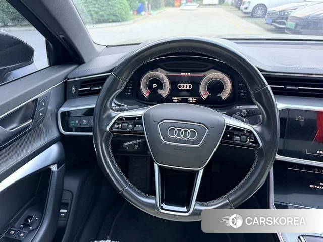 Audi A6L id 4328973 из Китая 9