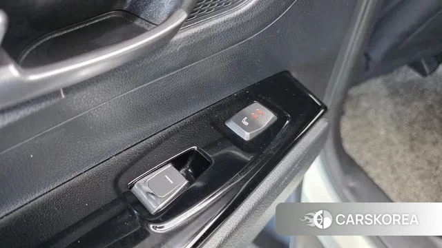 Ssangyong Beautiful Korando id 3698138 из Кореи 9