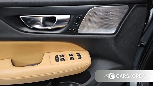 Volvo V60 Cross-Country 2nd Generation id 3439517 из Кореи 9