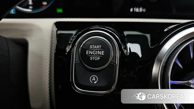 Mercedes-Benz A-Class W177 id 4619431 из Кореи 9