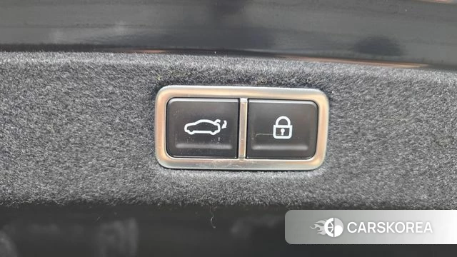 Hyundai Grandeur Hybrid (GN7) id 4291882 из Кореи 9