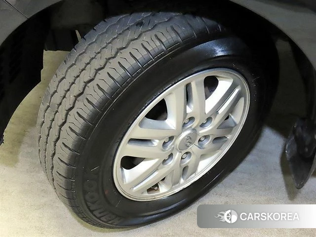 Hyundai The New Grand Starex id 3833768 из Кореи 9