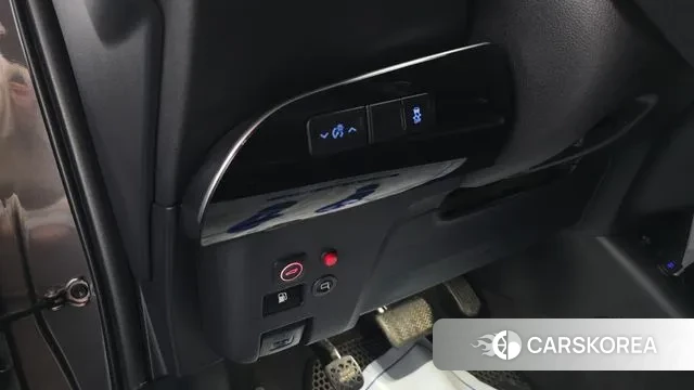 Toyota Prius 4th Generation id 3703915 из Кореи 9