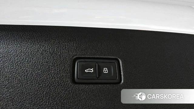 Audi Q8 (4M) id 3832357 из Кореи 9