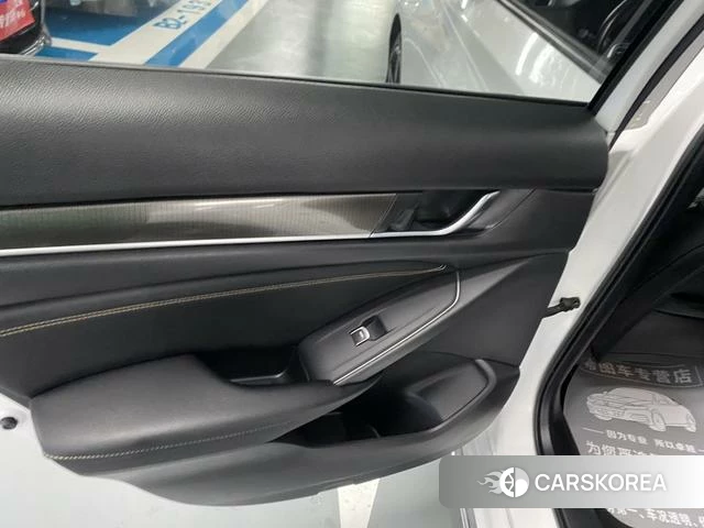Honda Accord id 4358874 из Китая 9