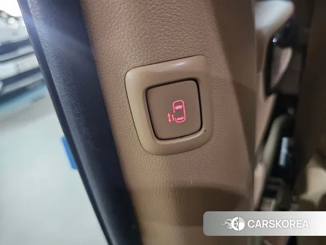 Kia The New Carnival id 2976543 из Кореи 9