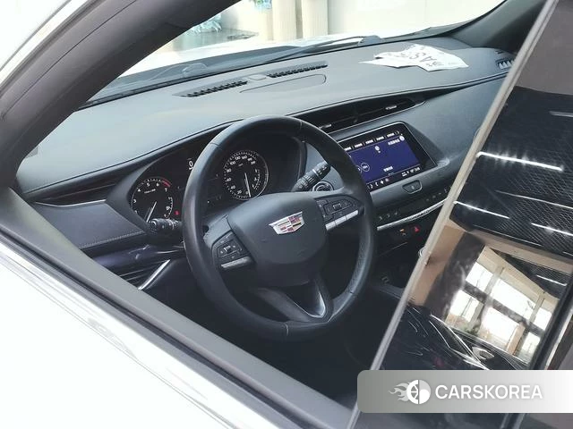Cadillac XT4 id 4209927 из Китая 9