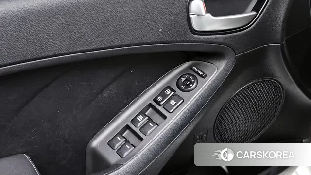 Kia The New K3 id 3761457 из Кореи 9