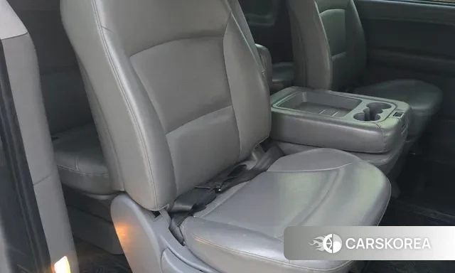 Hyundai The New Grand Starex id 3595361 из Кореи 9