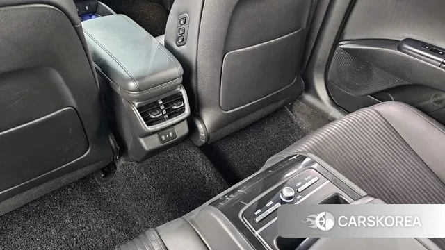 Hyundai Grandeur Hybrid (GN7) id 3452656 из Кореи 9