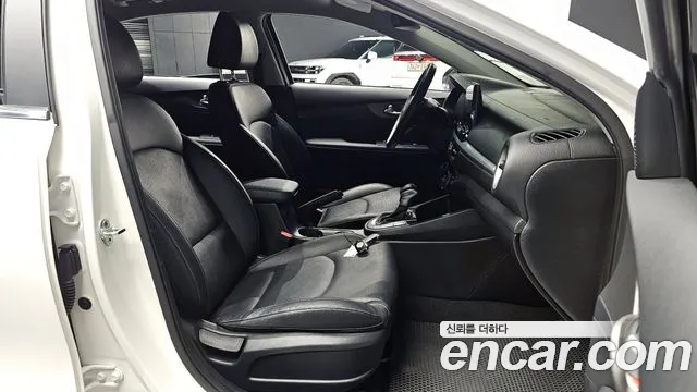 Kia Come New K3 id 2714021 из Кореи 9