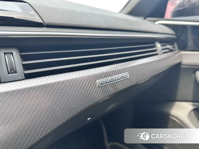 Audi A4L id 4221736 из Китая 9