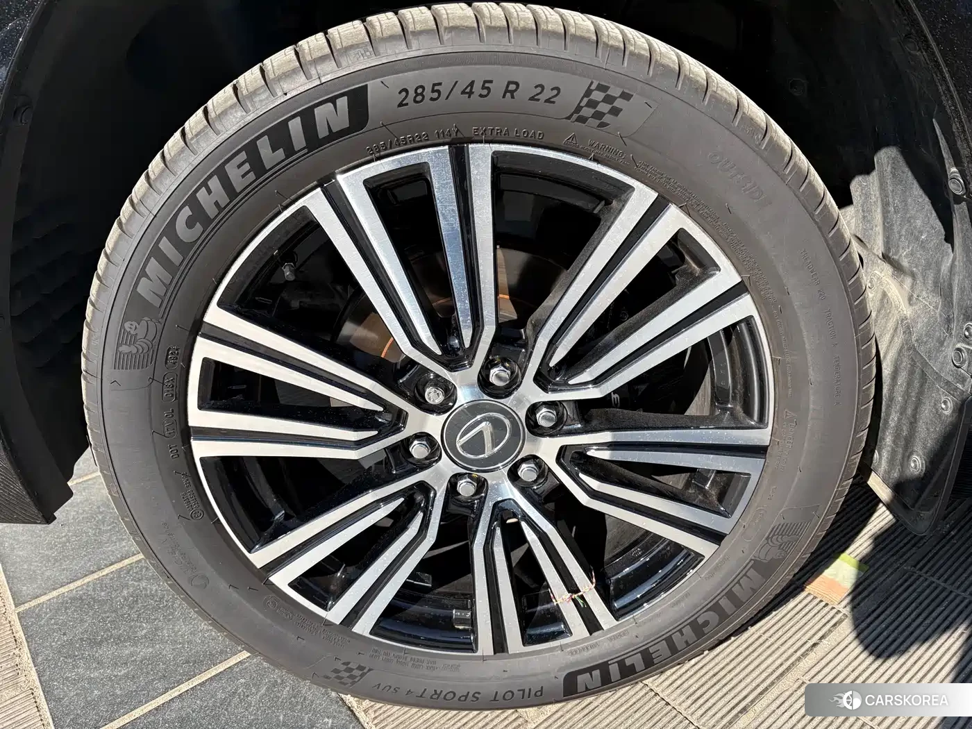 Lexus LX id 4515464 из Китая 9