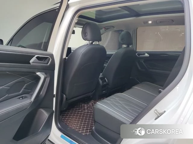 Volkswagen Tiguan L id 4353652 из Китая 9