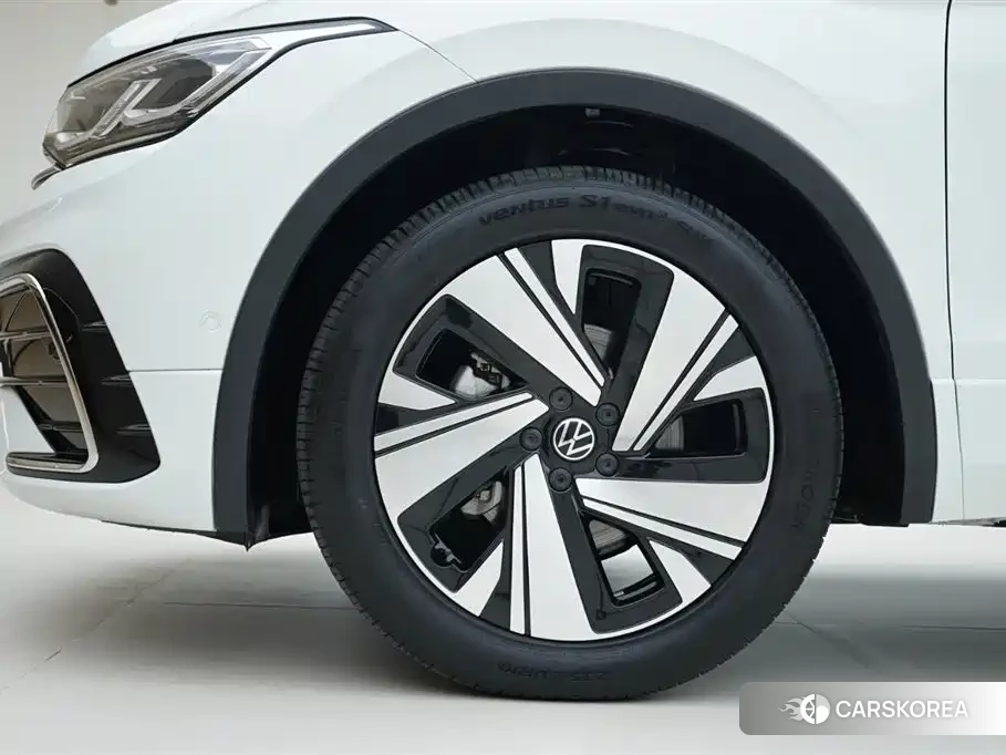 Volkswagen Tiguan L id 4679678 из Китая 9