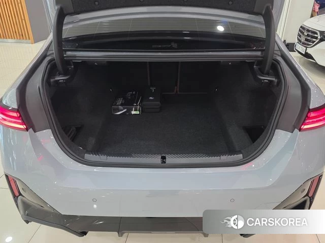 BMW 5 Series (G60) id 4493401 из Кореи 9