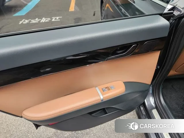 Hyundai Grandeur (GN7) id 3020845 из Кореи 9